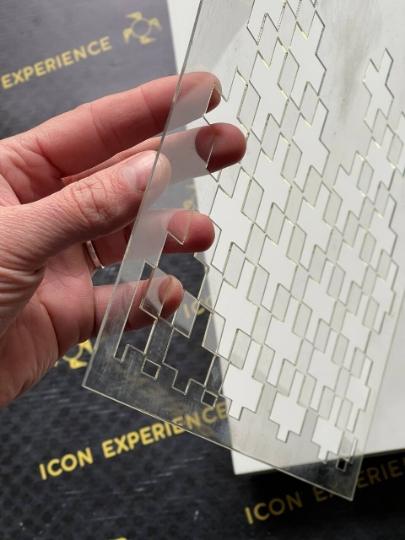 Set of plastic cross stencils (3 pieces)