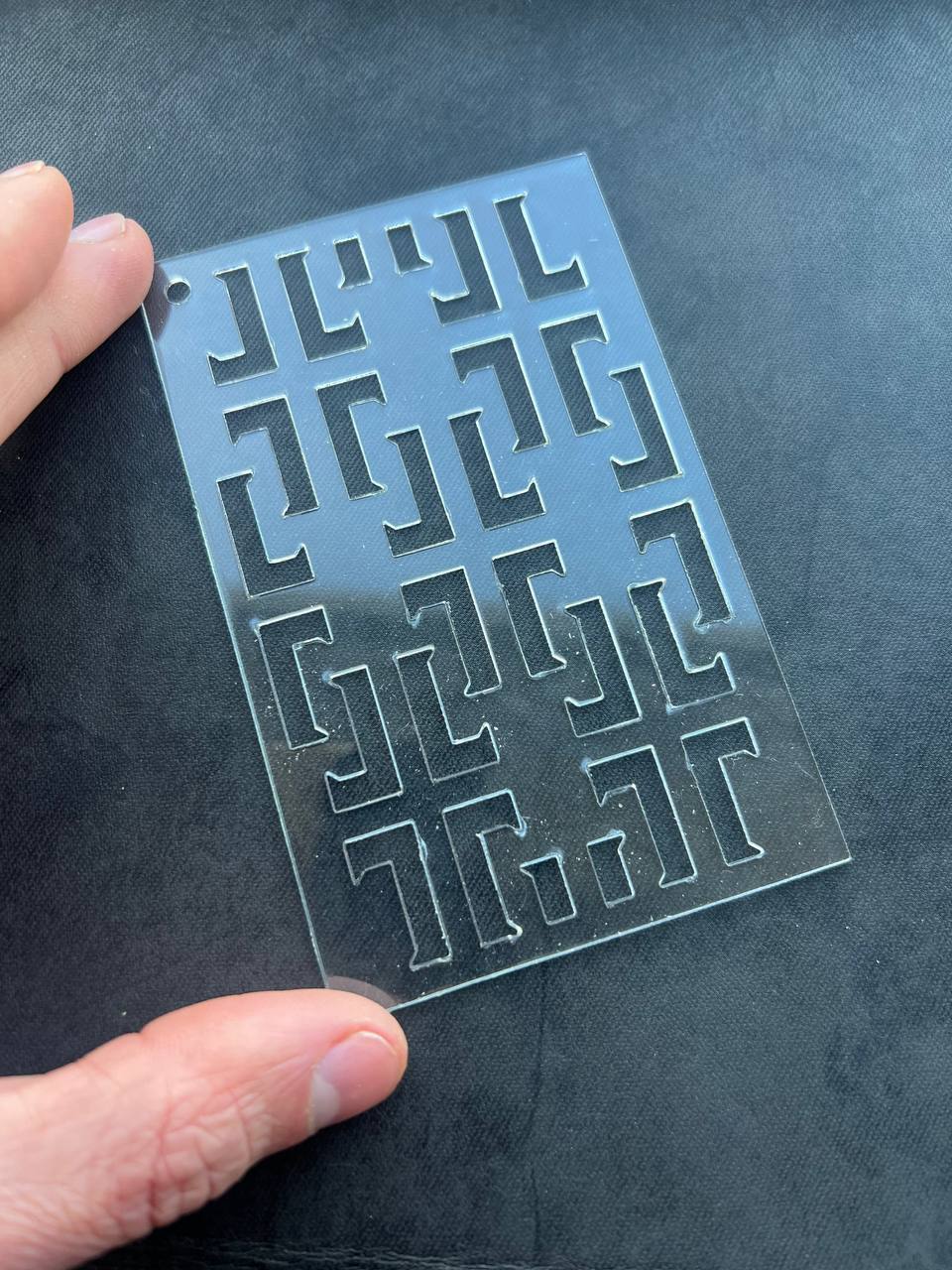 Set of plastic cross stencils (6 pieces)