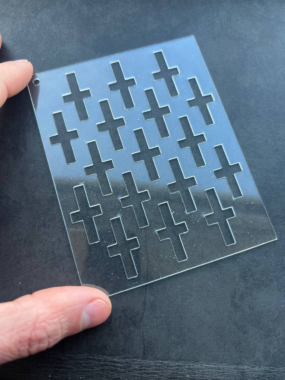 Set of plastic cross stencils (6 pieces)