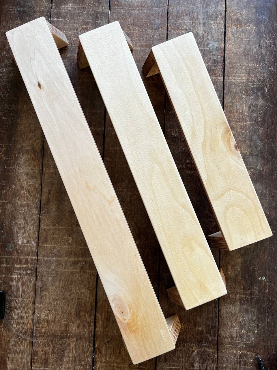 Juego de portamanos para iconografía fabricados en contrachapado de alta calidad